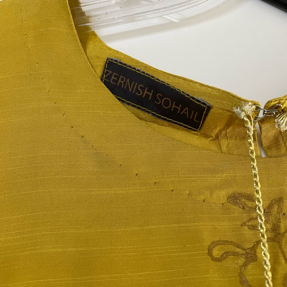 ZERNISH SOHAIL Indian Style Long Dress with Two High Slits each side Size Small - Picture 4 of 9